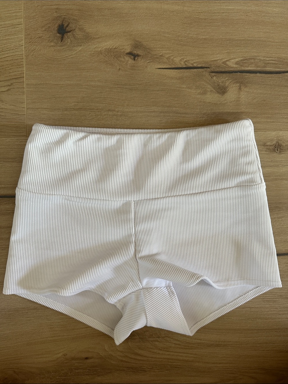 Kids Ribbed High-Waist Stretch Shorts — White